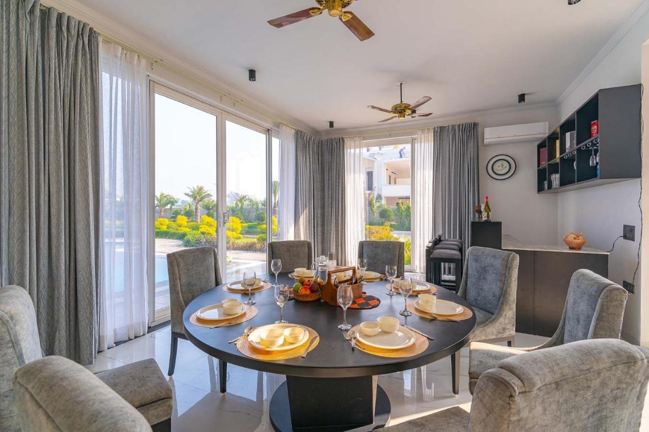 Sohna Stayvista At Le Blanc Escape W Outdoor Pool מראה חיצוני תמונה